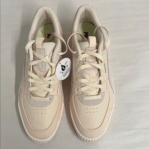 Puma Women's pale pink Sneakers size 11 New without box.R14